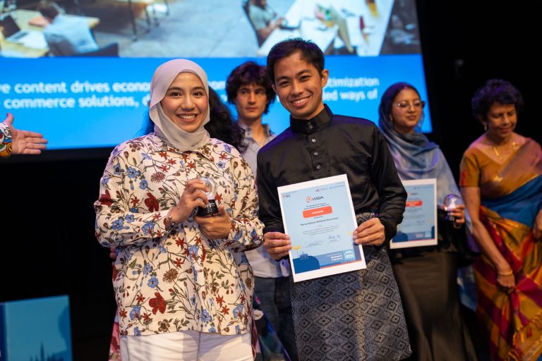 Anak Pahang harumkan nama negara, menang World Summit Awards