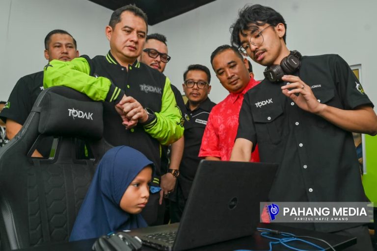 Anak Pahang pulang tabur bakti, TODAK Academy buka hab digital pertama di Pahang