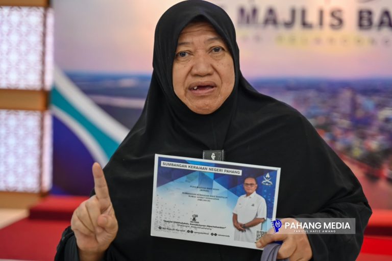 Mangsa kebakaran terharu terima sumbangan Kerajaan Negeri Pahang