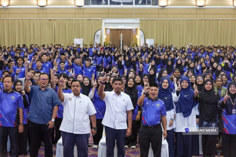 Seminar Aspirasi Pahang 1st perkasa kepimpinan pelajar Tingkatan Enam